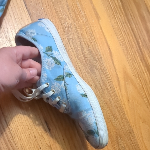 Floral Blue Sneakers - Picture 4 of 12